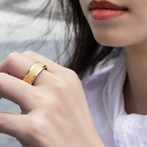 COLMI R10 Smart Ring – Health & Sleep Tracker with Charging Case