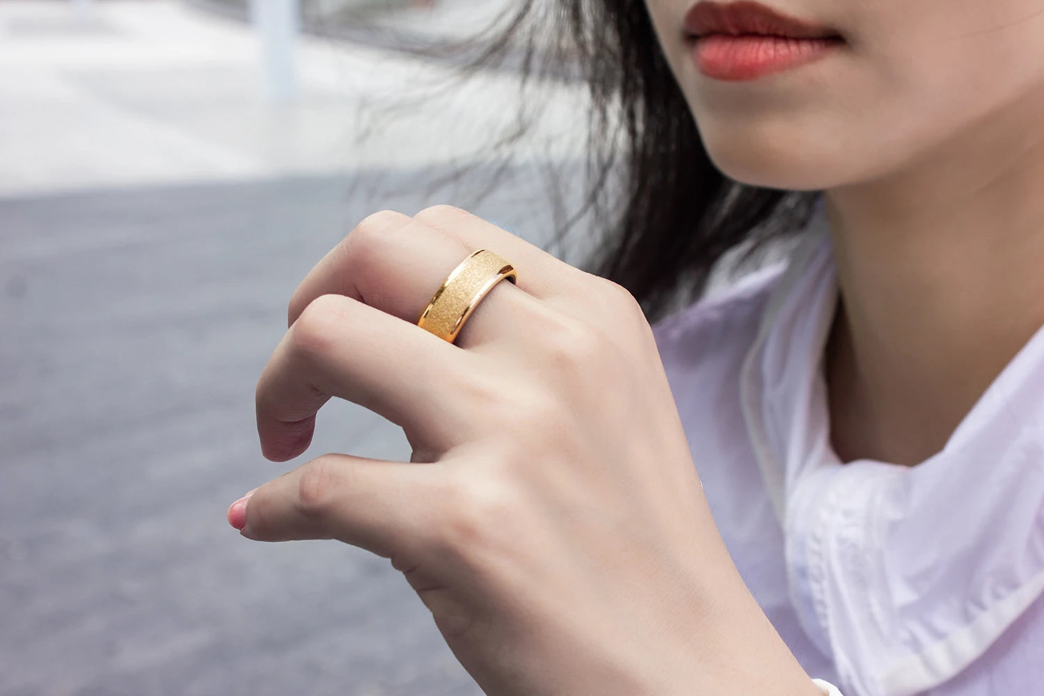 COLMI R10 Smart Ring – Health & Sleep Monitor with Charging Case