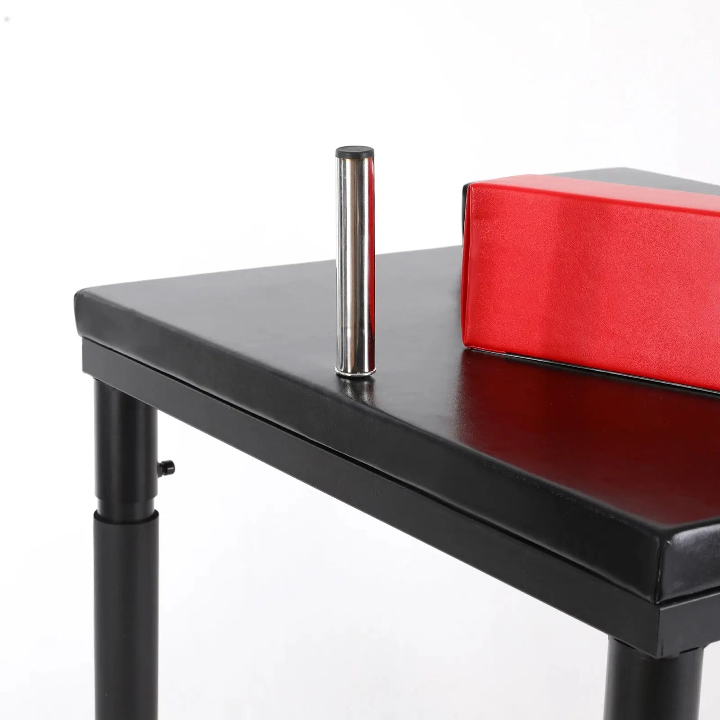 Professional Arm Wrestling Table – Standard Battle Equipment (Black & Red)